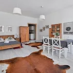 Tatra Club Centrum شقة