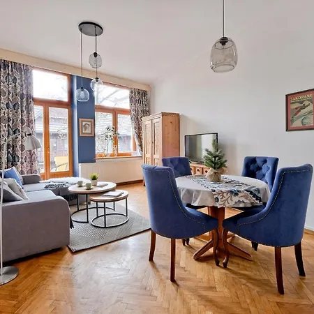 Tatra Club Centrum Апартаменты *